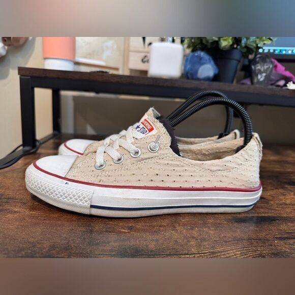 Tan Eyelet Converse size 7 - Picture 2 of 10